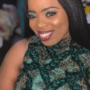 Meet your Posher, Roselyne